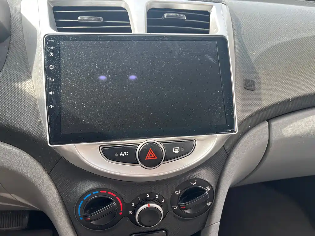 Hyundai Verna — миниатюра 15