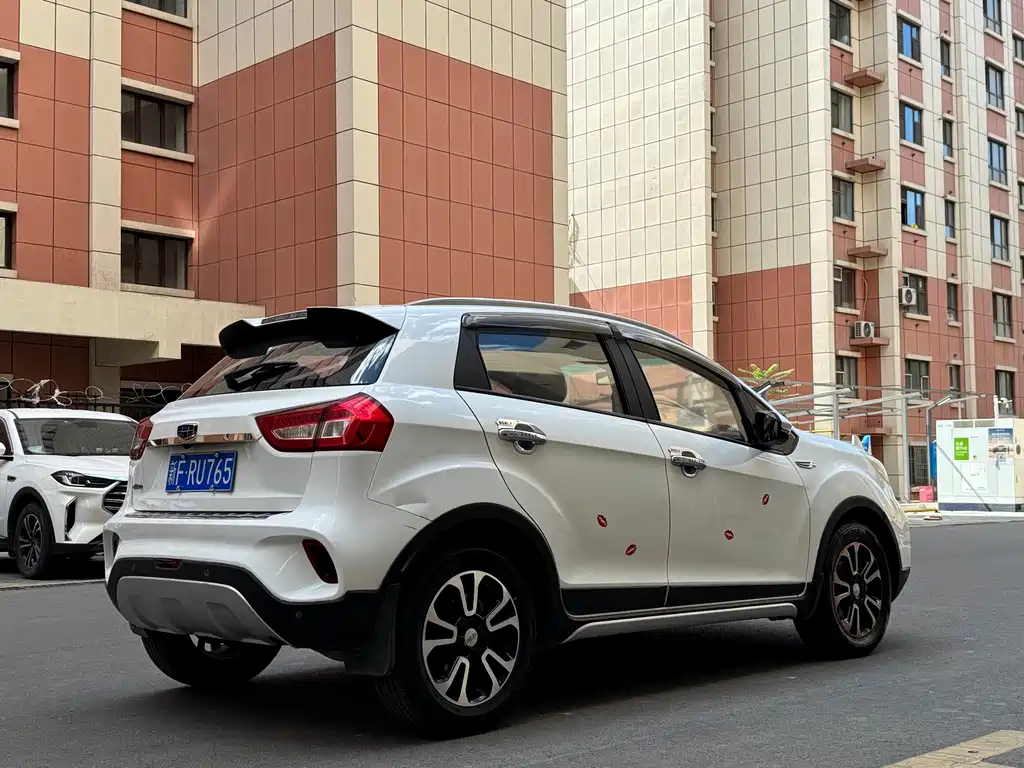 Geely Vision X3 — миниатюра 13
