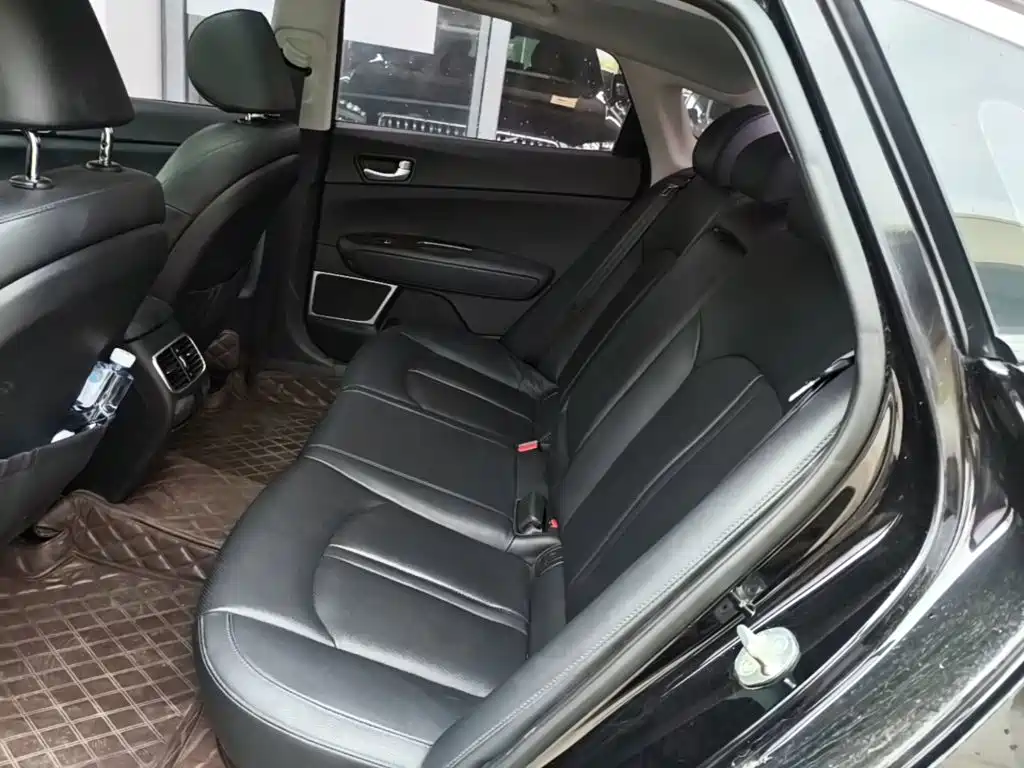 Kia K5 — миниатюра 17
