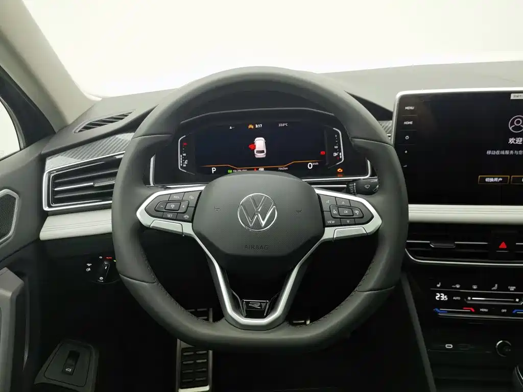 Volkswagen Tiguan L — миниатюра 11
