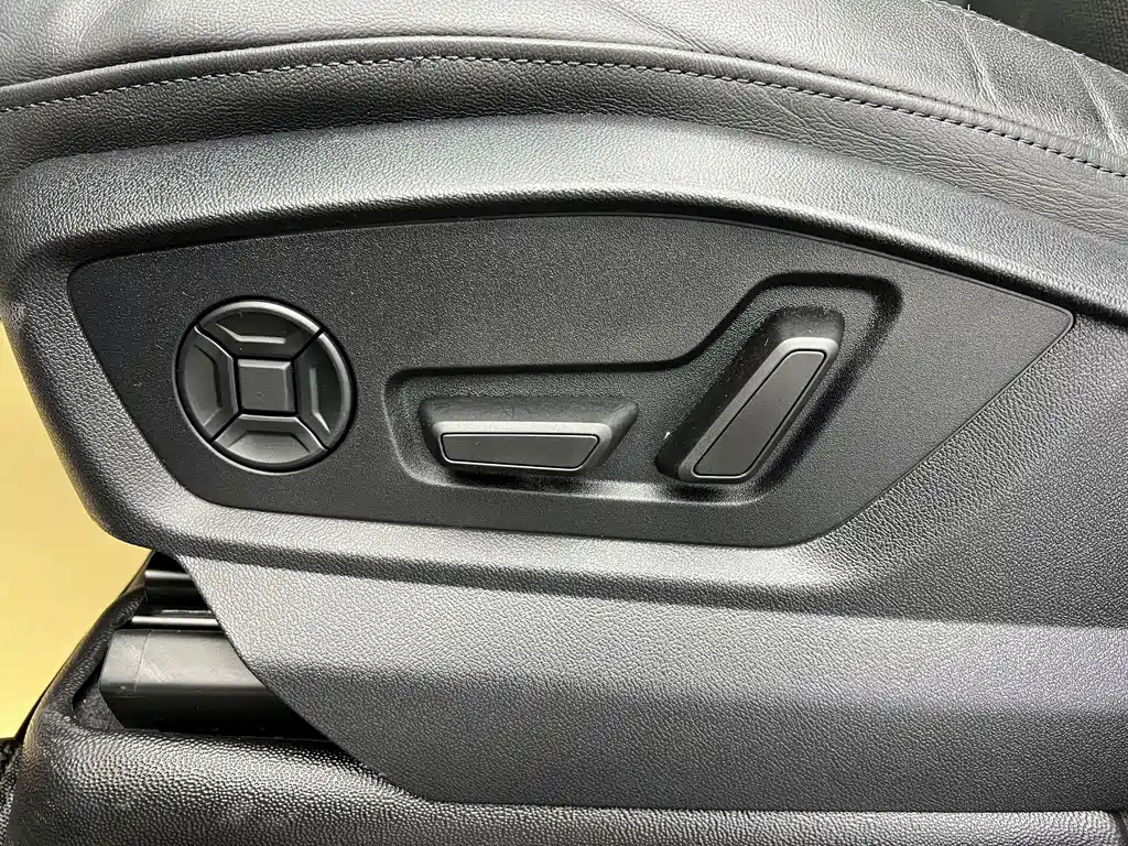Audi Q8 2023 55 TFSI Luxury