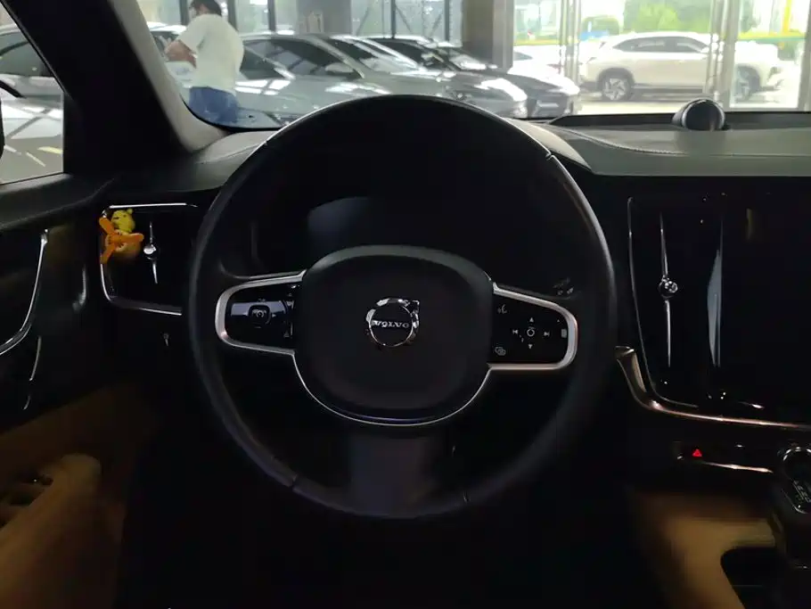 Volvo V90 — миниатюра 15