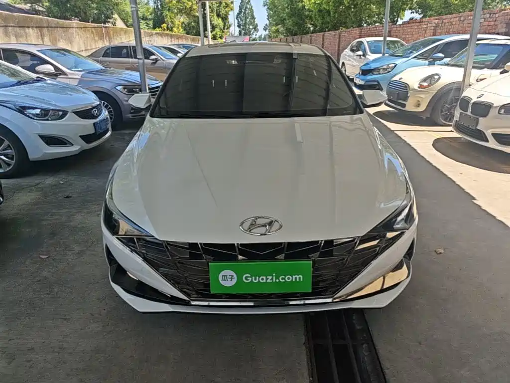 Hyundai Elantra — миниатюра 3