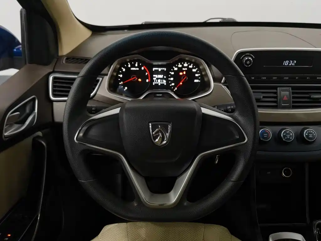 Baojun 310W — миниатюра 11