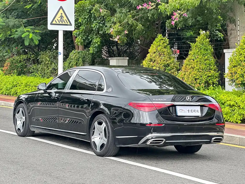 Mercedes-Benz S-Class — миниатюра 6