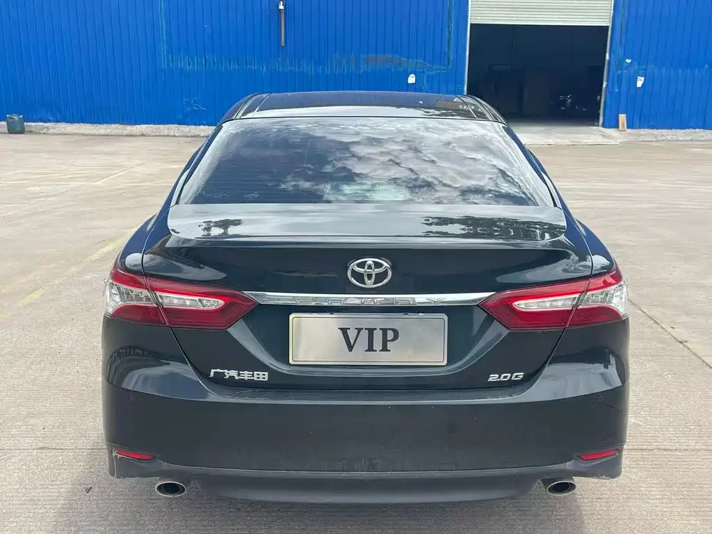 Toyota Camry — миниатюра 4