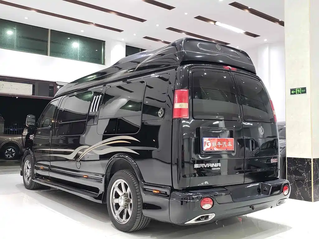 GMC Savana 6.0L LWB Leader Edition, фото 13