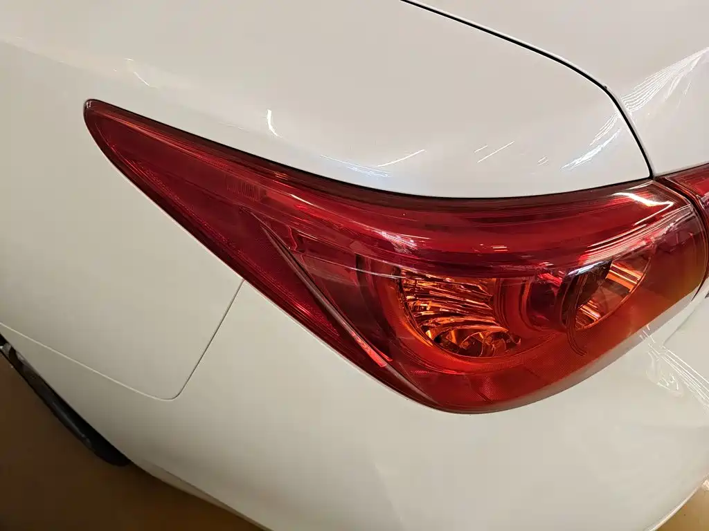 Infiniti Q50L — миниатюра 7