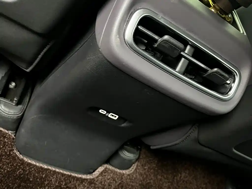 Leapmotor Leapmotor C10 — миниатюра 12