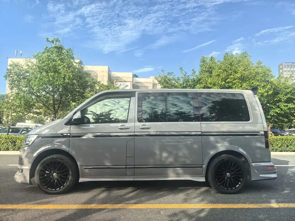 Volkswagen Multivan — миниатюра 14