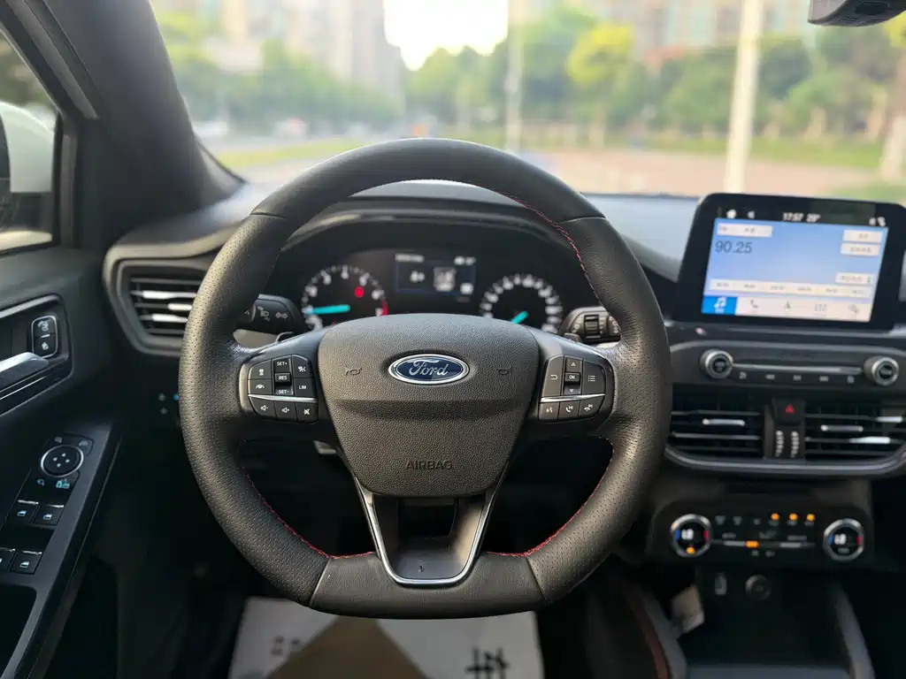 Ford Focus — миниатюра 14