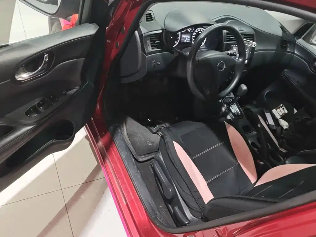 Nissan Tiida — миниатюра 16