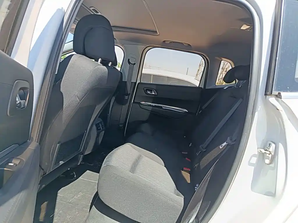 Peugeot 3008 — миниатюра 17