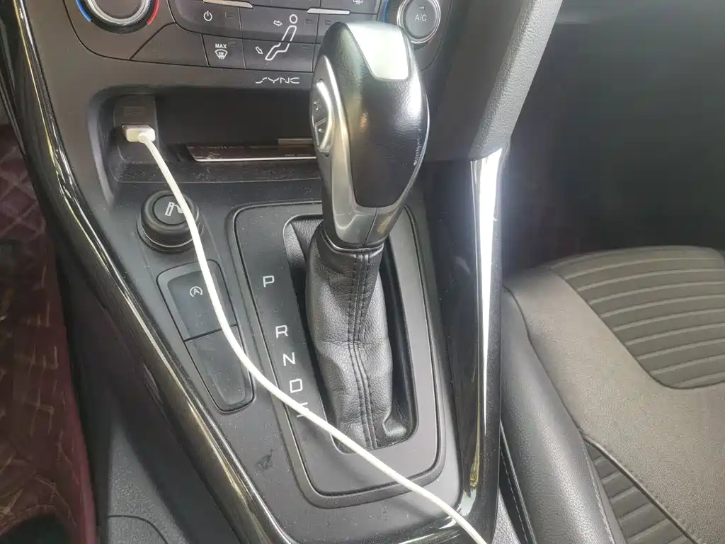 Ford Focus — миниатюра 10