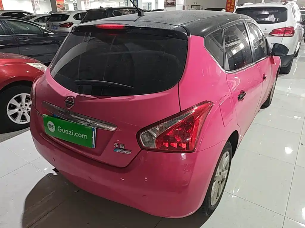 Nissan Tiida — миниатюра 7