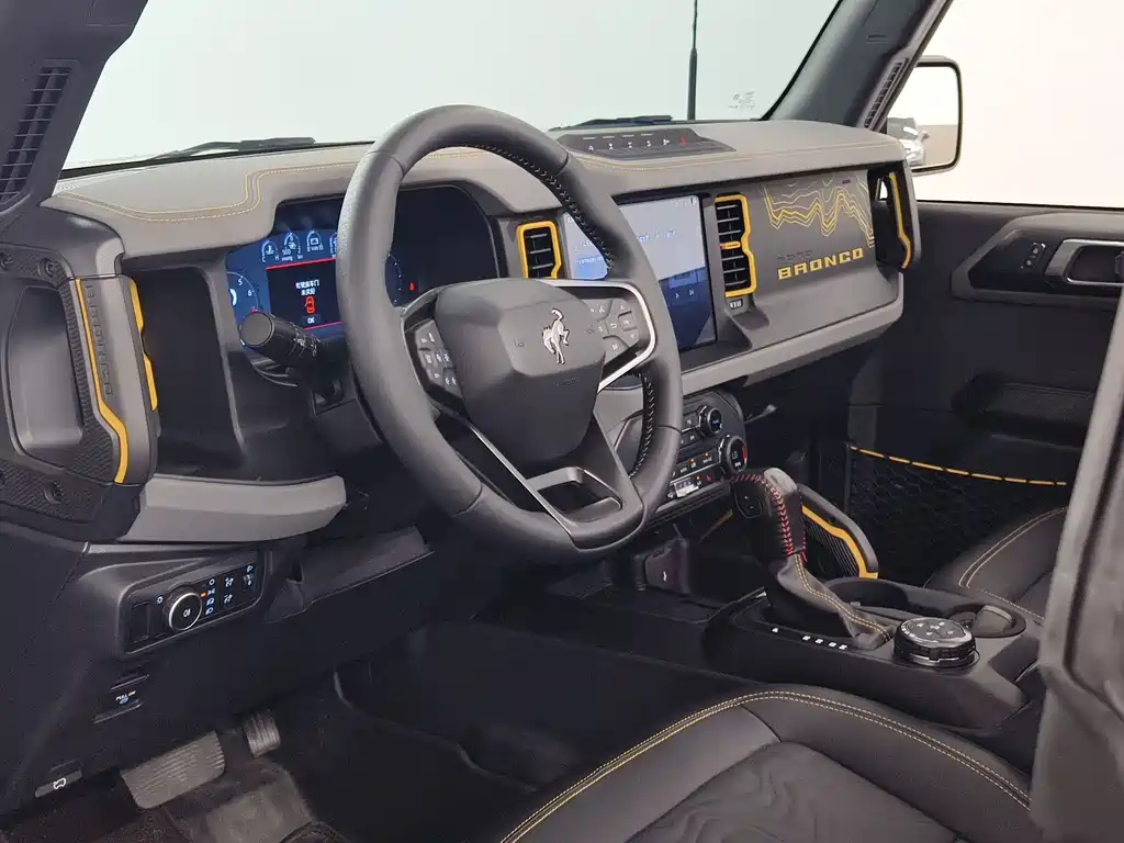 Ford Bronco — миниатюра 8