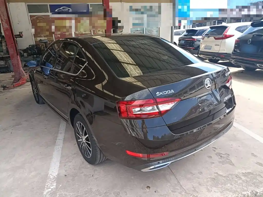 Skoda Octavia — миниатюра 5