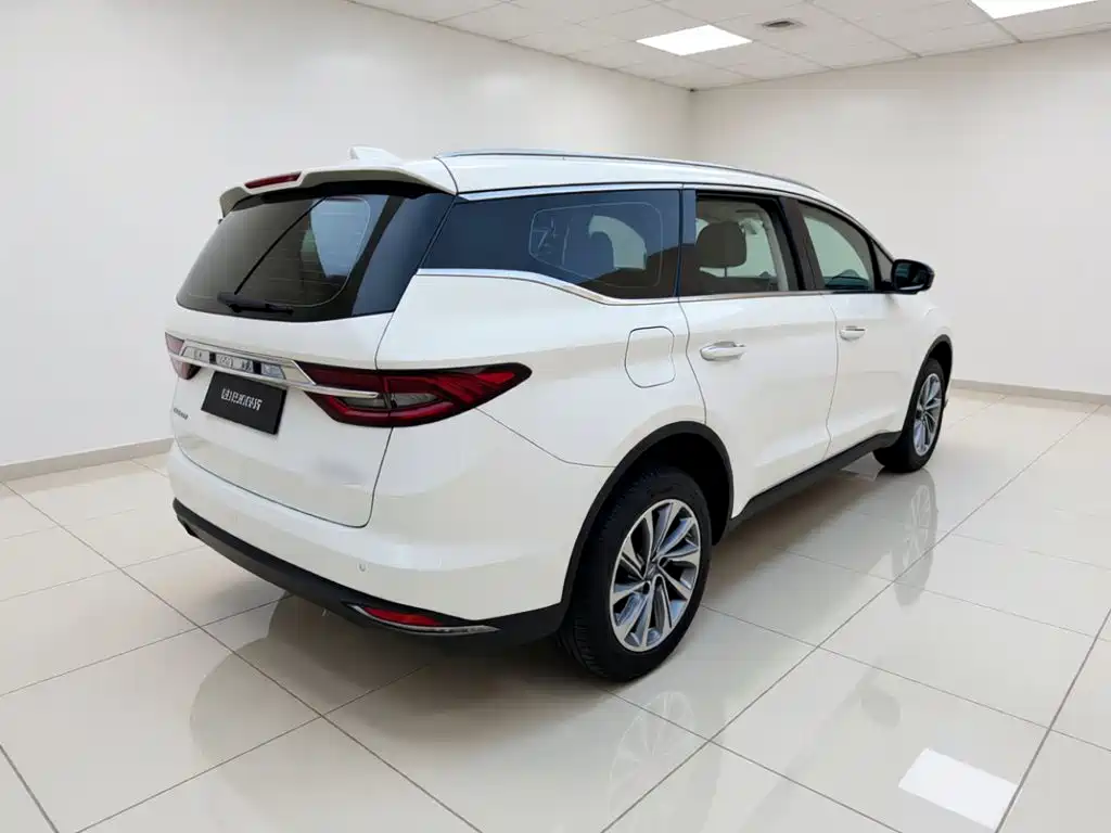 Geely Jia Ji New Energy — миниатюра 4