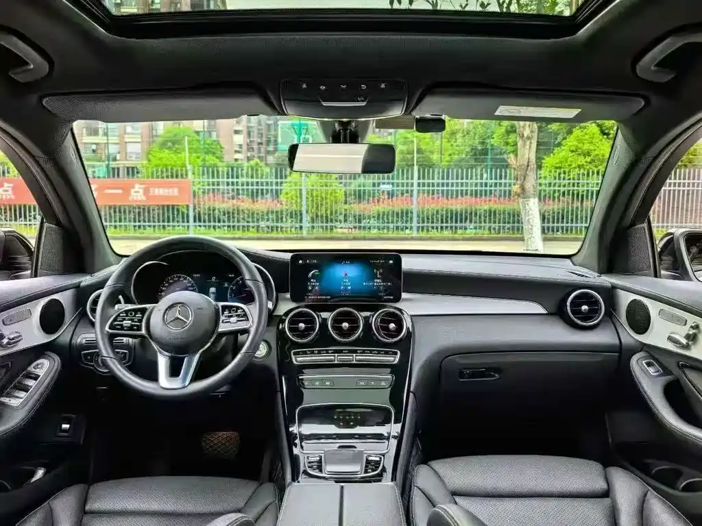 Mercedes-Benz GLC 2023 GLC 260 4MATIC SUV