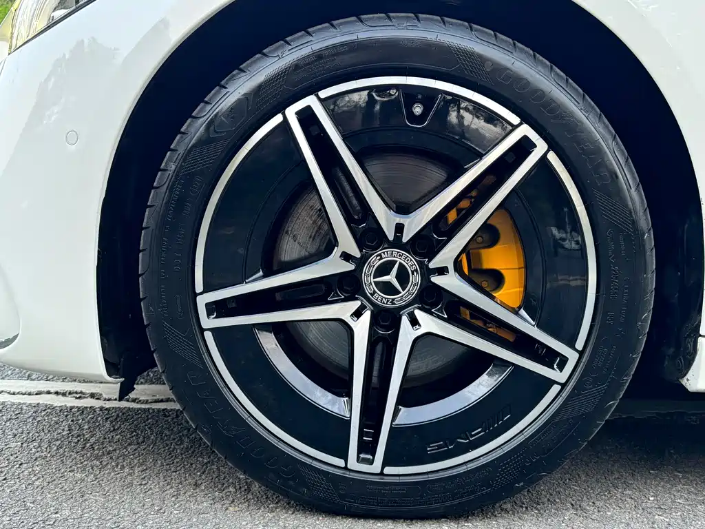 Mercedes-Benz C-Class — миниатюра 8