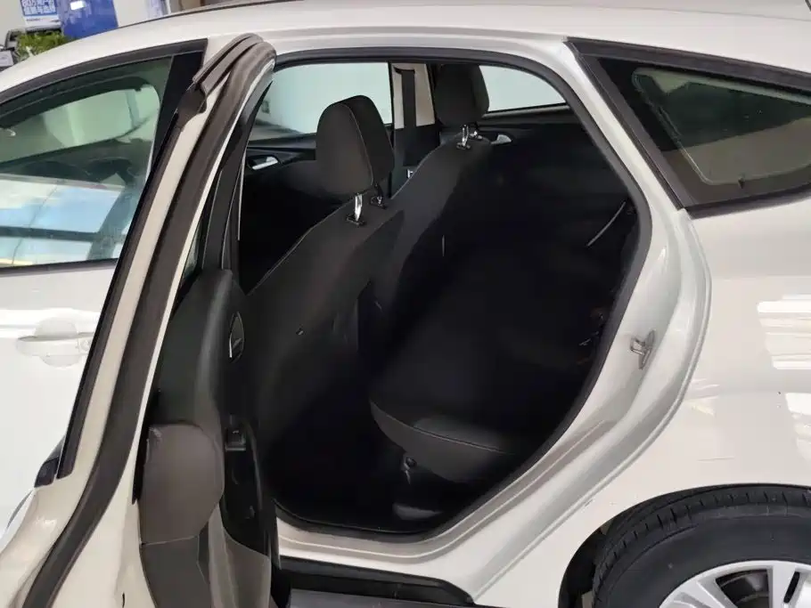 Ford Focus — миниатюра 11