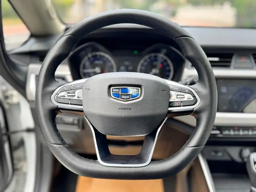Geely Vision X3 — миниатюра 13