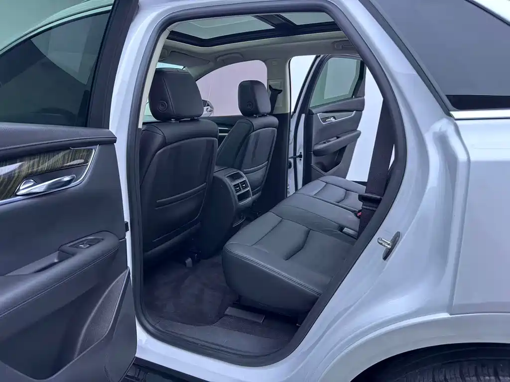 Cadillac XT5 — миниатюра 14