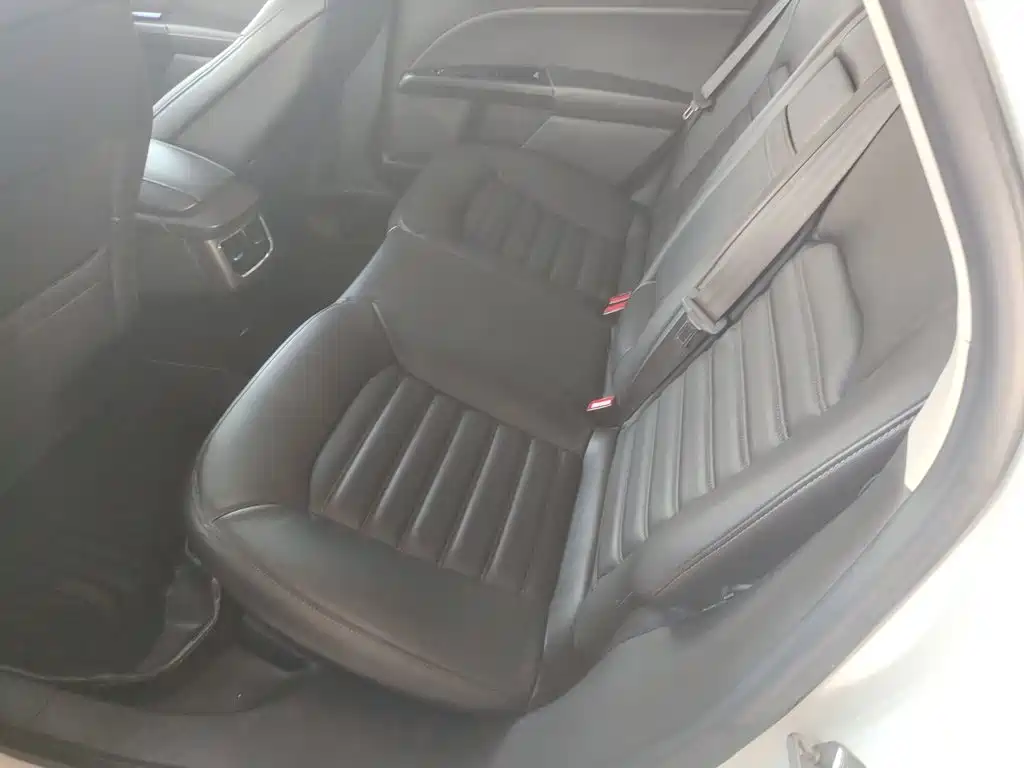Ford Mondeo — миниатюра 17