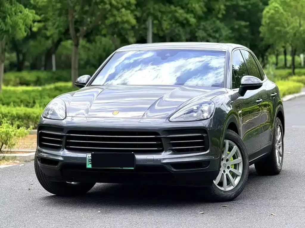 2021 Porsche Cayenne - zdjęcie 1 z 9