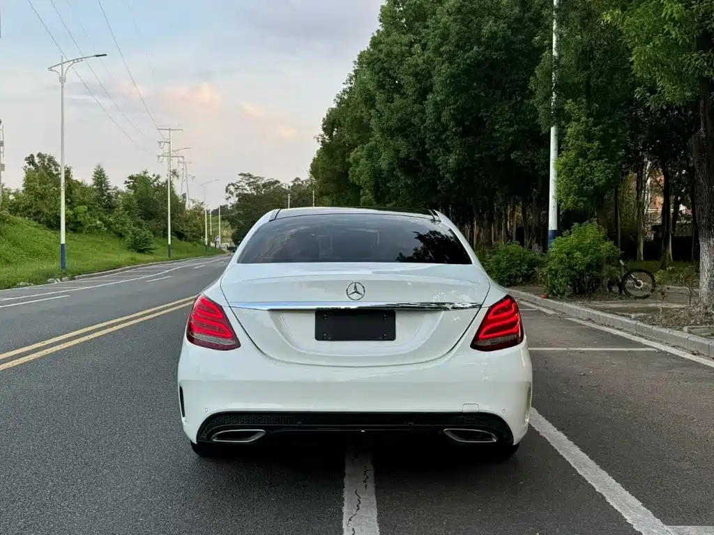 Mercedes-Benz C-Class — миниатюра 6