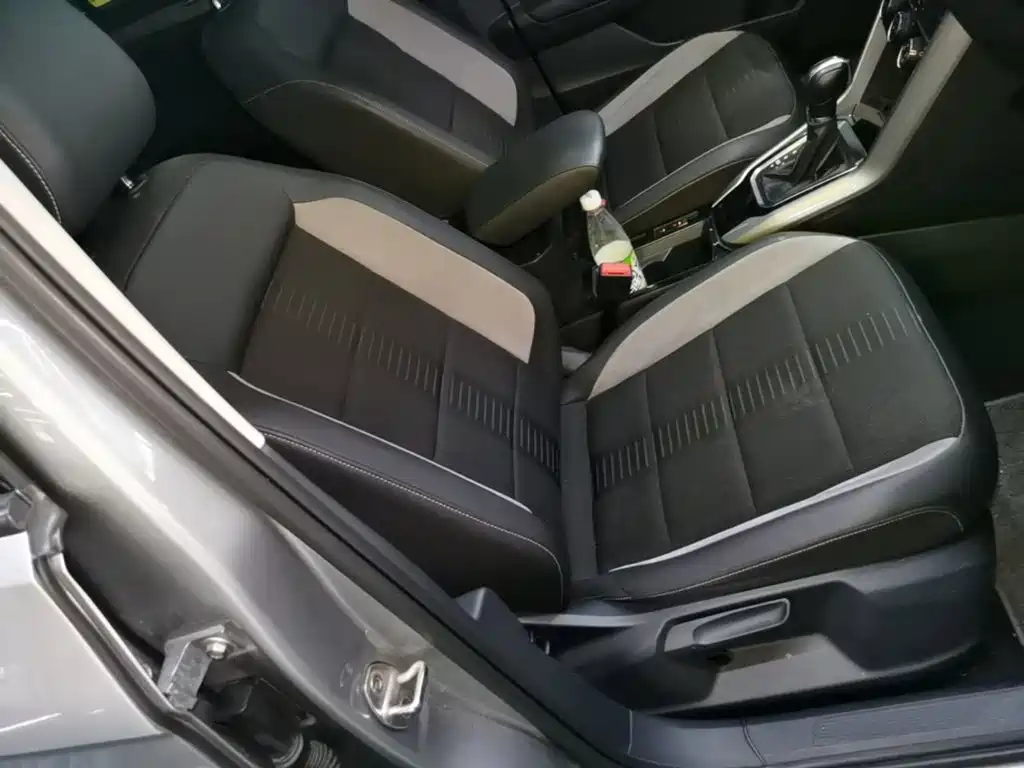 Volkswagen T-Roc — миниатюра 25