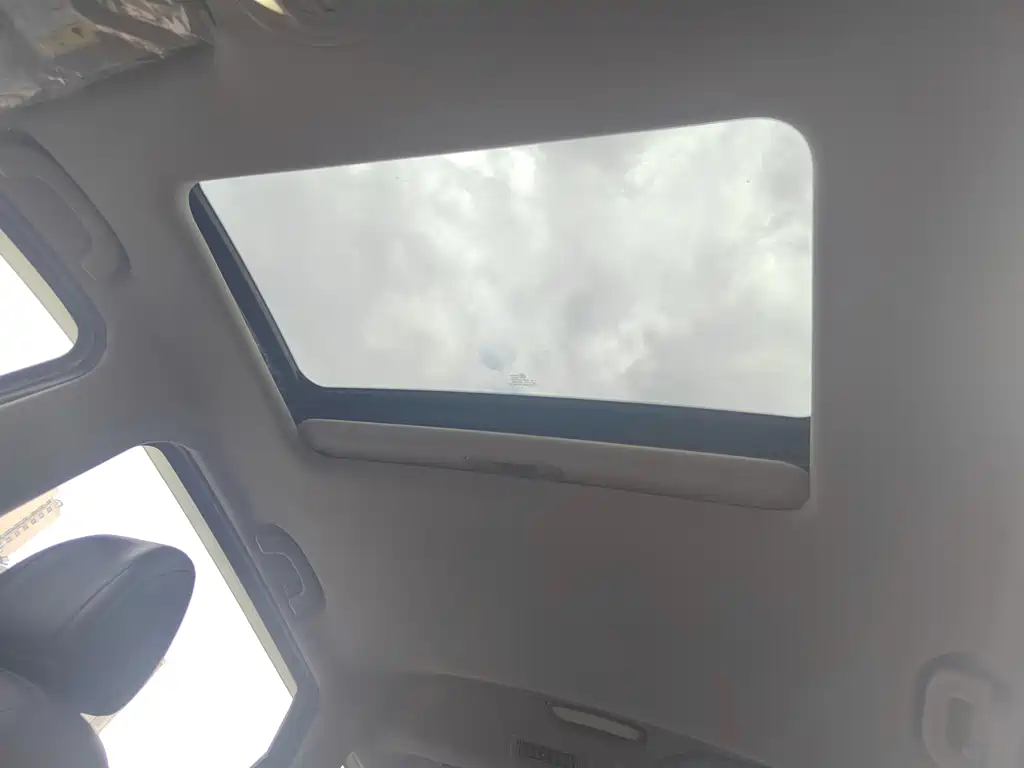 Wuling Hongguang S3 — миниатюра 10