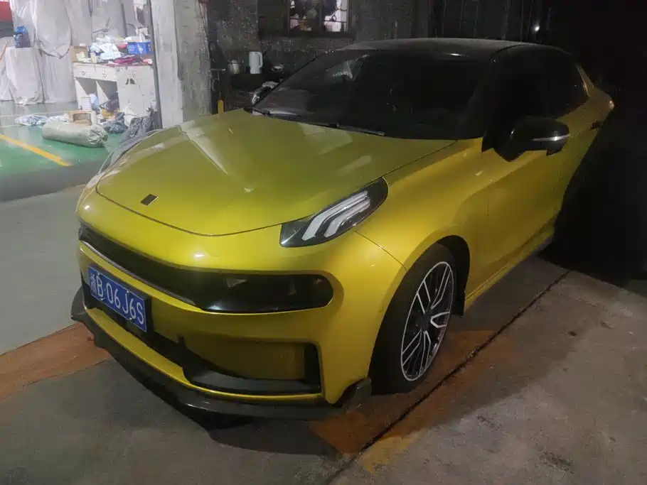 Lynk & Co 03