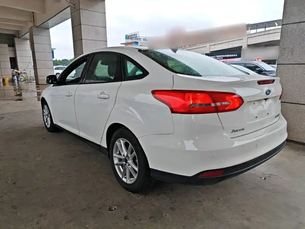 Ford Focus — миниатюра 5