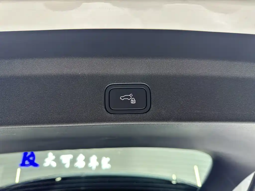 Li Auto Li L6 — миниатюра 17