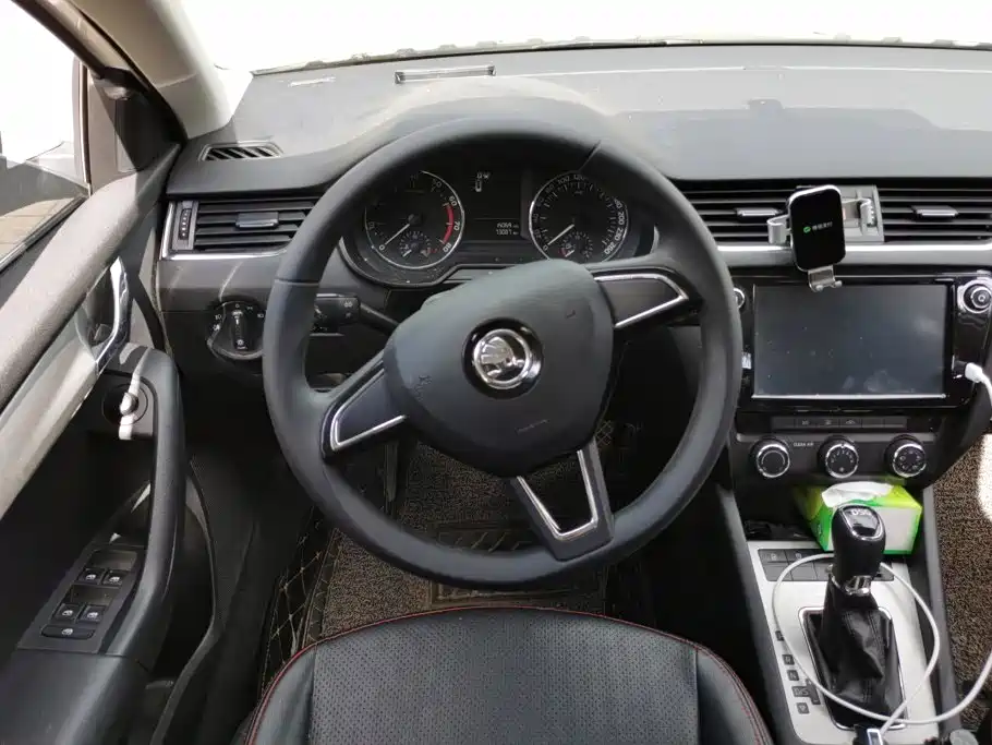 Skoda Octavia — миниатюра 14