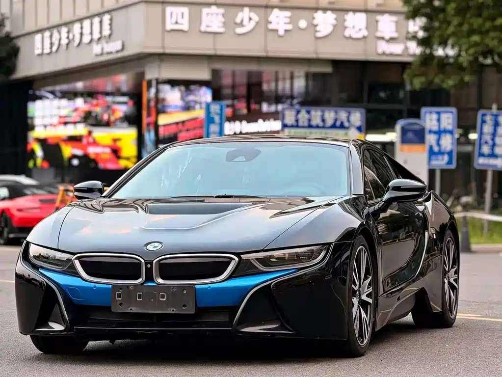 BMW i8