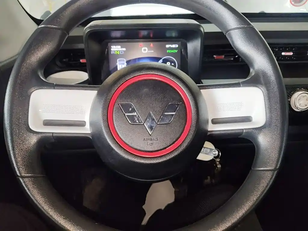 Wuling MINIEV — миниатюра 11