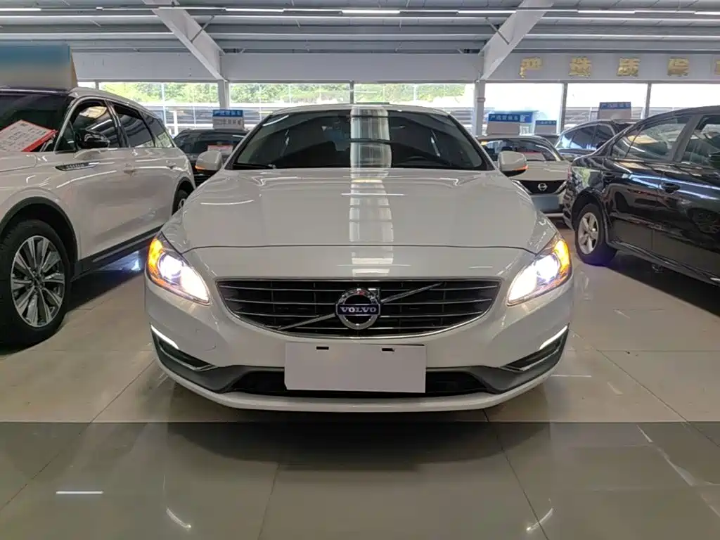 Volvo S60 — миниатюра 3