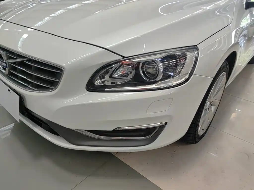 Volvo S60 — миниатюра 24