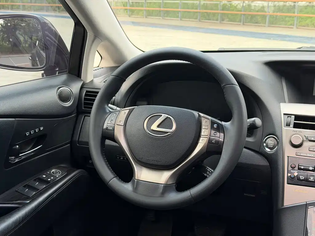 Lexus RX Classic — миниатюра 7