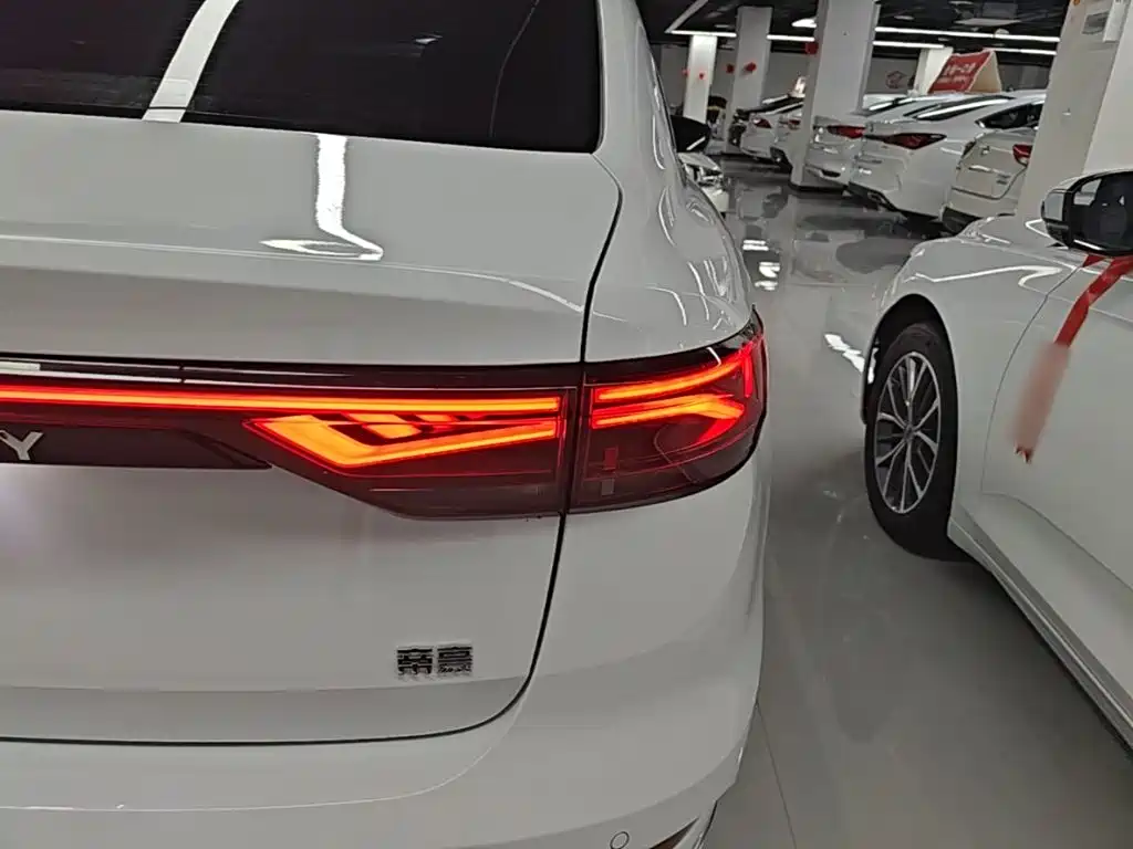 Geely Emgrand — миниатюра 8