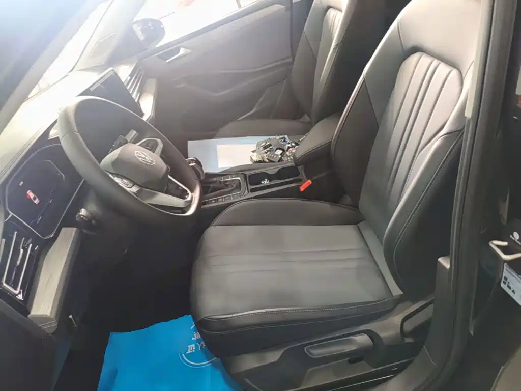 Volkswagen Sagitar — миниатюра 15