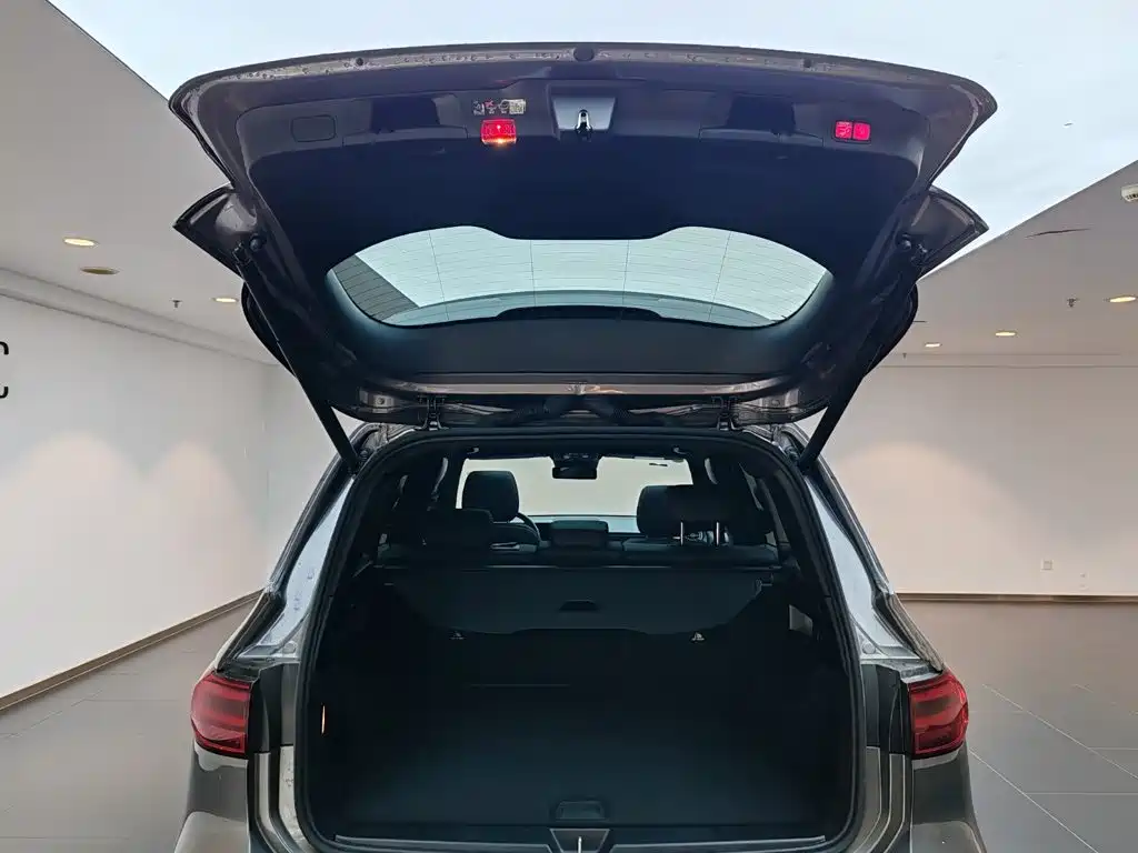 Mercedes-Benz GLB AMG — миниатюра 15