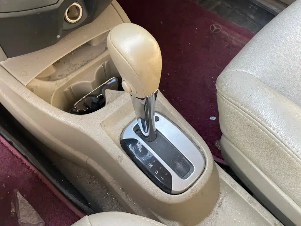 Nissan Livina — миниатюра 8
