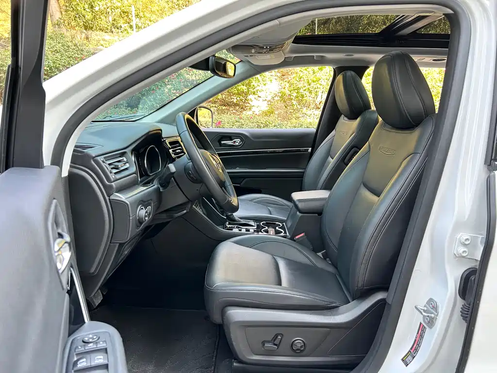 JEEP GRAND COMMANDER