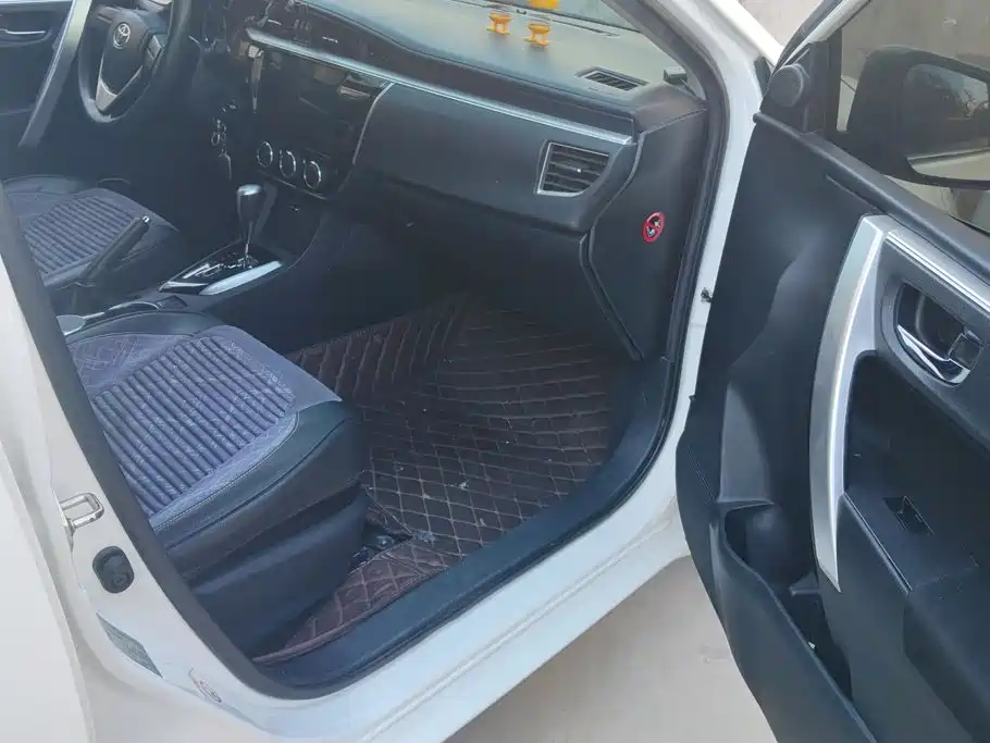 Toyota Corolla — миниатюра 8