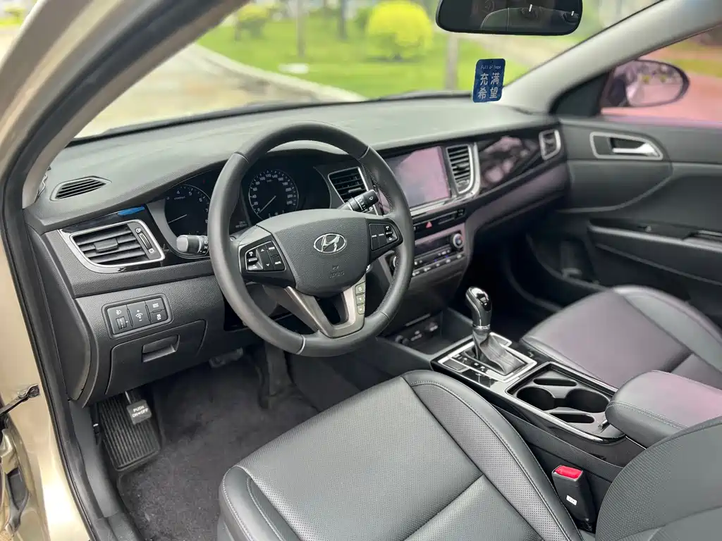 Hyundai Mistra — миниатюра 13