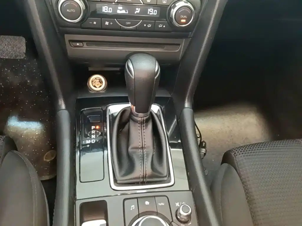 Mazda 3 Axela — миниатюра 14