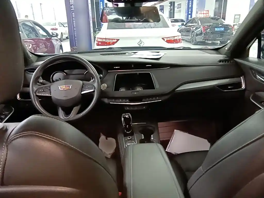 Cadillac XT4 — миниатюра 10